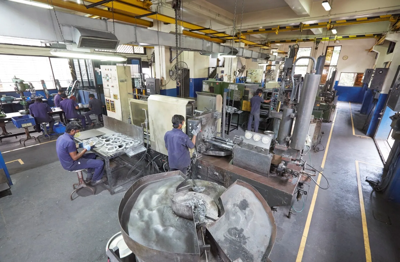 Die-casting shop at the Pratishna works