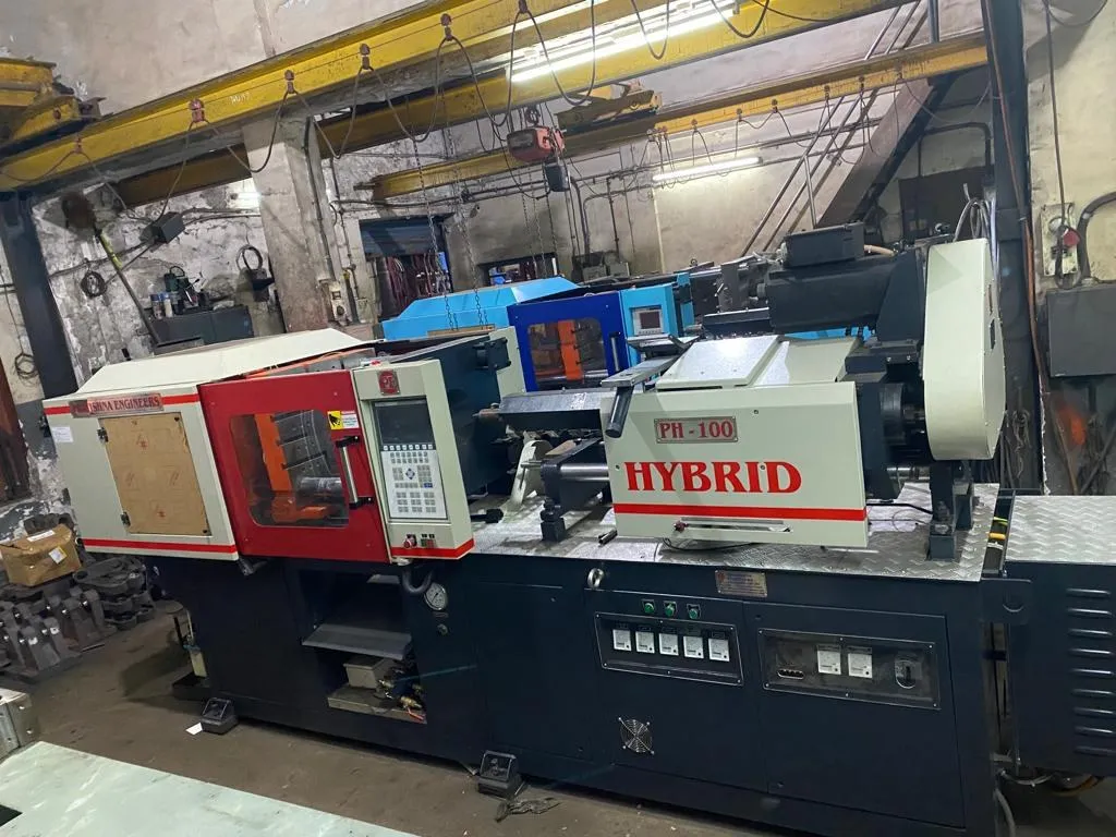 Hybrid Injection Moulding Machine